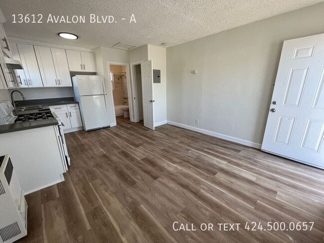 13612 Avalon Blvd in Los Angeles, CA - Building Photo - Building Photo