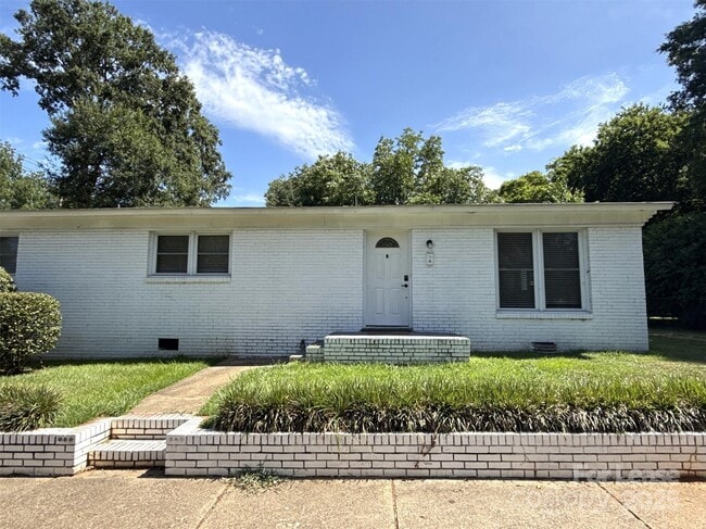 property at 200 Skyland Ave