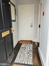 1211 33rd St NW, Unit 1 in Washington, DC - Foto de edificio - Building Photo