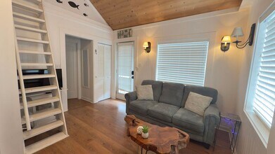 314 4th Ave in Seaside, OR - Building Photo - Building Photo