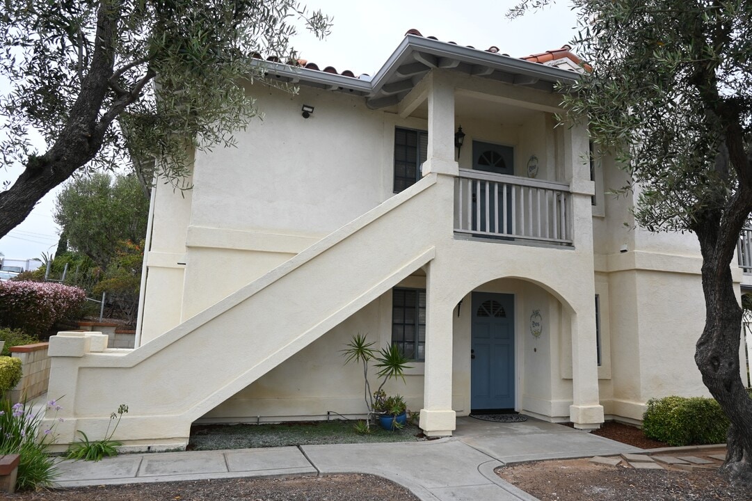 2135 K Ave in National City, CA - Foto de edificio