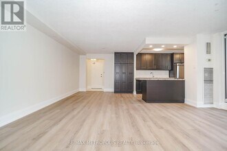 10 Muirhead Rd in Toronto, ON - Building Photo - Building Photo