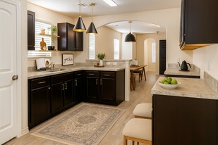 1404 Starling Ln in Ennis, TX - Building Photo