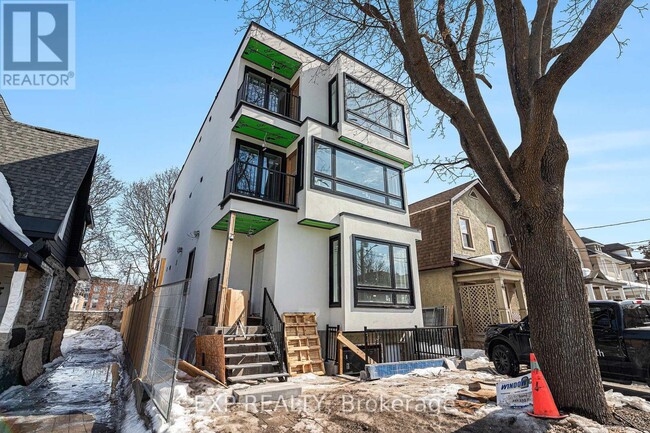 61 Pinehurst Ave in Ottawa, ON - Building Photo - Building Photo