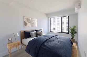 215 E 124th St-Unit -5C in New York, NY - Building Photo - Building Photo