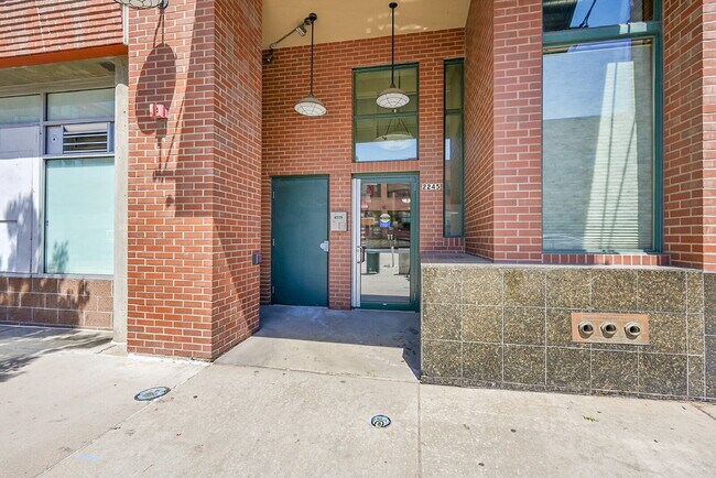 2245 Blake St in Denver, CO - Building Photo - Building Photo