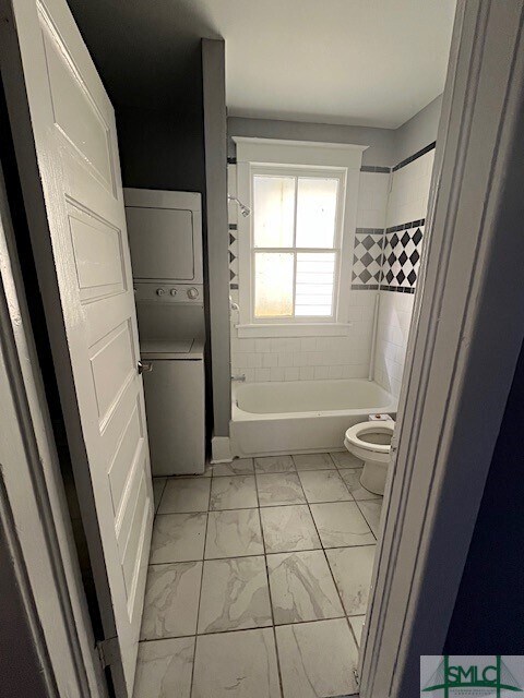 property at 607 W 44th St