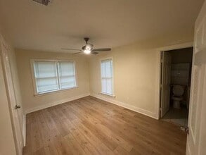 522 E Davilla Ave in Rockdale, TX - Building Photo - Building Photo