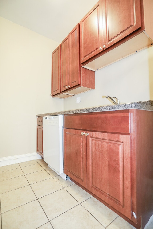 5011 N Damen Ave, Unit #17 in Chicago, IL - Foto de edificio - Building Photo