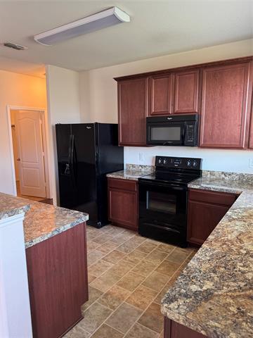 4112 Legend Trail in Heartland, TX - Building Photo - Building Photo