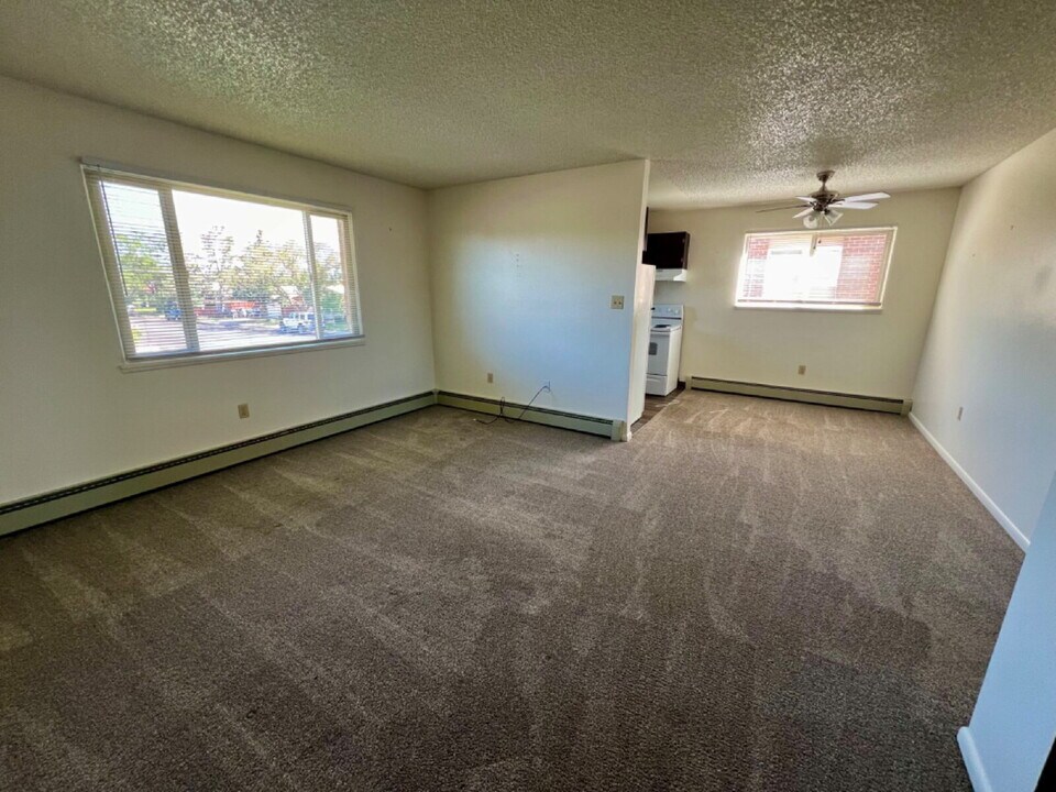 1519 Oxford Dr in Cheyenne, WY - Building Photo
