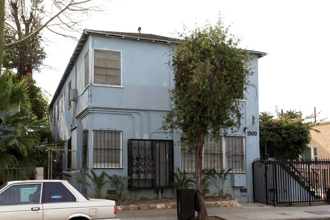 1900 E 7th St in Long Beach, CA - Foto de edificio - Building Photo