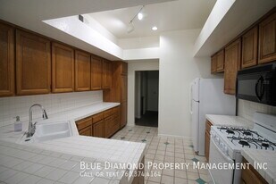 1692 Hermosita Dr in San Marcos, CA - Building Photo