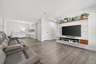 7250 S Gaylord St, Unit G16 in Centennial, CO - Foto de edificio - Building Photo