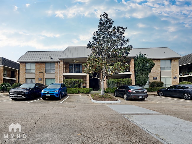 property at 2230 S Piney Point Rd