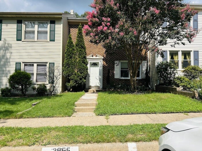2955 Lexington Ct in Woodbridge, VA - Building Photo