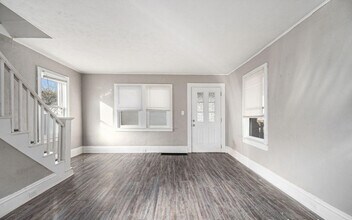 778 Eleanor St NE in Grand Rapids, MI - Building Photo - Building Photo