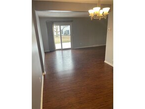 2363 Dorland Ln in Maplewood, MN - Building Photo - Building Photo