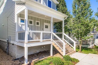 5928 Carl Pl in Nashville, TN - Foto de edificio - Building Photo