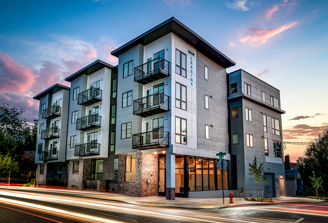 Yukon Flats in Portland, OR - Foto de edificio