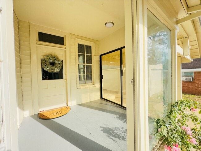 409 Botts St in Brenham, TX - Building Photo - Building Photo