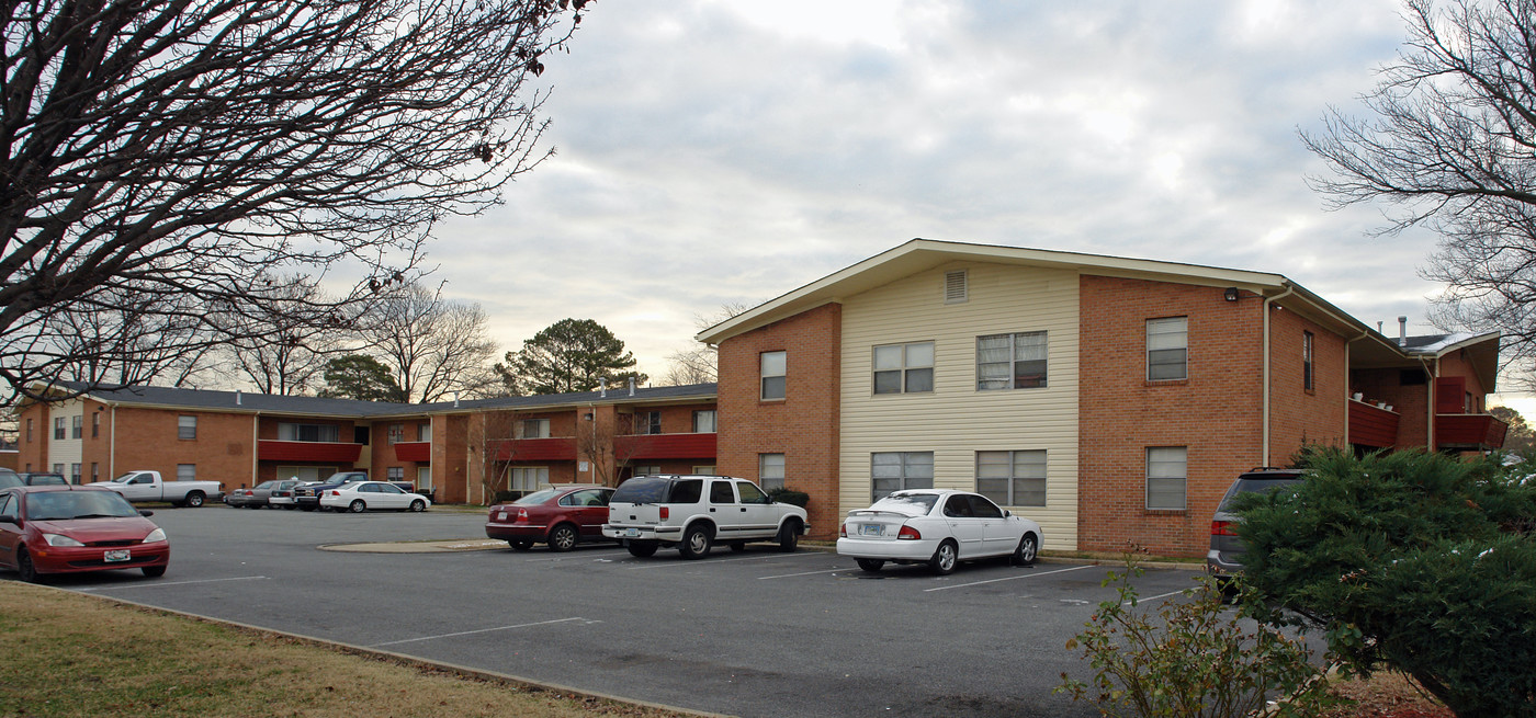 Executive Suites in Hampton, VA - Building Photo