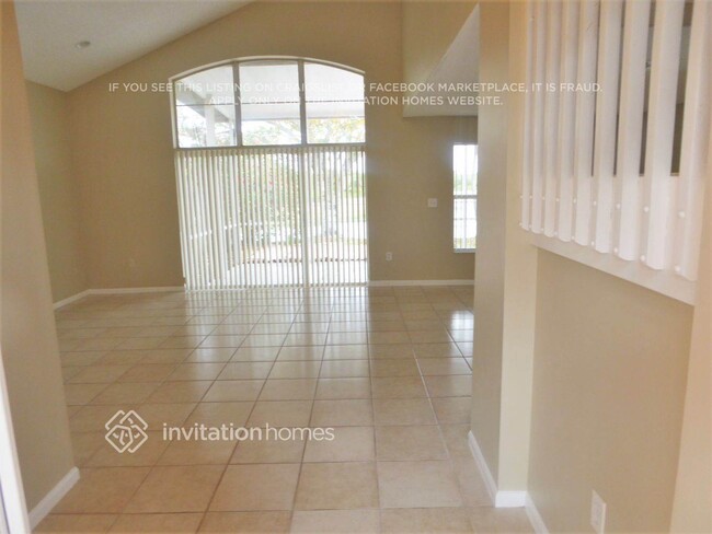 16605 NW 10th St in Pembroke Pines, FL - Building Photo - Building Photo