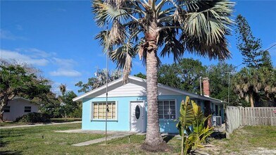 1097 NE Kubin Ave in Jensen Beach, FL - Building Photo - Building Photo