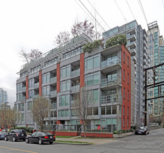 H&H in Vancouver, BC - Building Photo - Building Photo