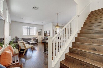 855 Cool Aquamarine St in Las Vegas, NV - Building Photo - Building Photo