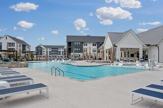 331 Pickwick Dr in Myrtle Beach, SC - Foto de edificio - Building Photo