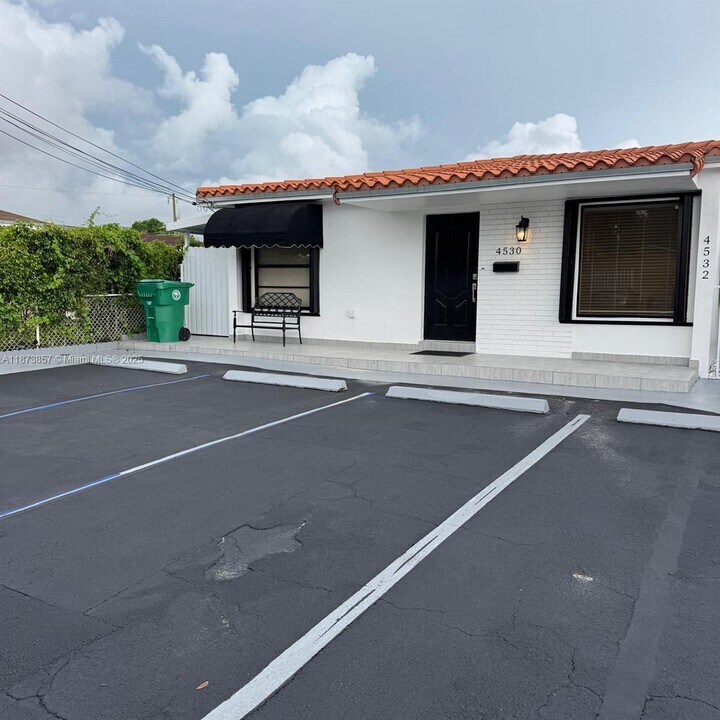 4530 NW 2nd Terrace in Miami, FL - Building Photo