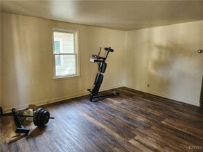 239 N Midler Ave in Syracuse, NY - Building Photo - Building Photo