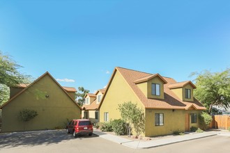 Water Street Homes in Tucson, AZ - Foto de edificio - Building Photo