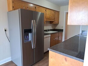 2005 Geralo Ln in Lynn Haven, FL - Building Photo - Building Photo