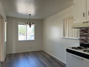 13117 Mohawk Rd in Apple Valley, CA - Building Photo - Building Photo