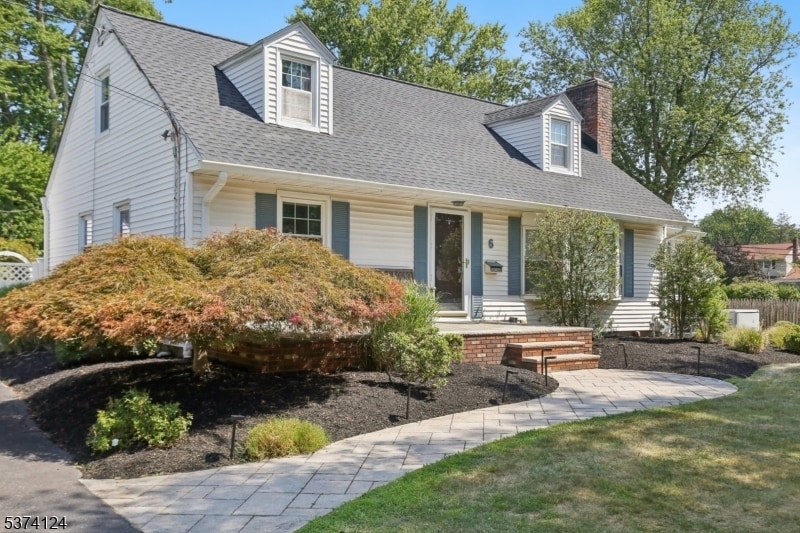 6 Dartford Rd in Morris Plains, NJ - Building Photo