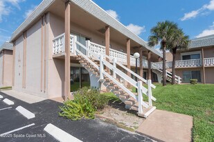 3150 N Atlantic Ave in Cocoa Beach, FL - Building Photo