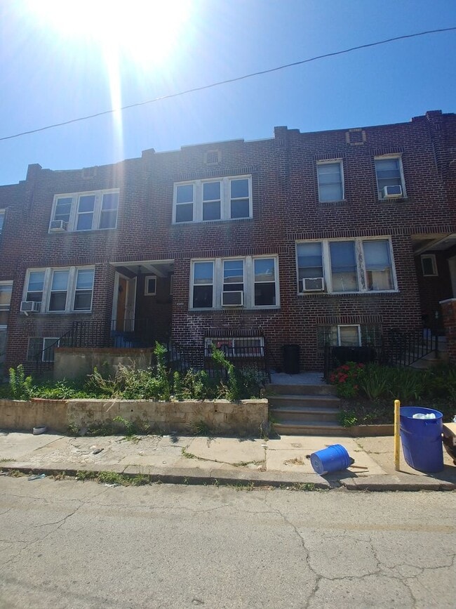 5934 N Leithgow St in Philadelphia, PA - Building Photo - Building Photo