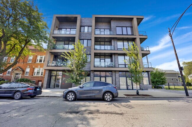 property at 2423 W Fullerton Ave