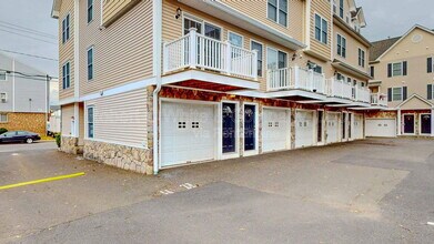 59 Liberty St in Stamford, CT - Foto de edificio - Building Photo