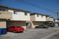 930-934 Broad Ave in Wilmington, CA - Foto de edificio - Building Photo