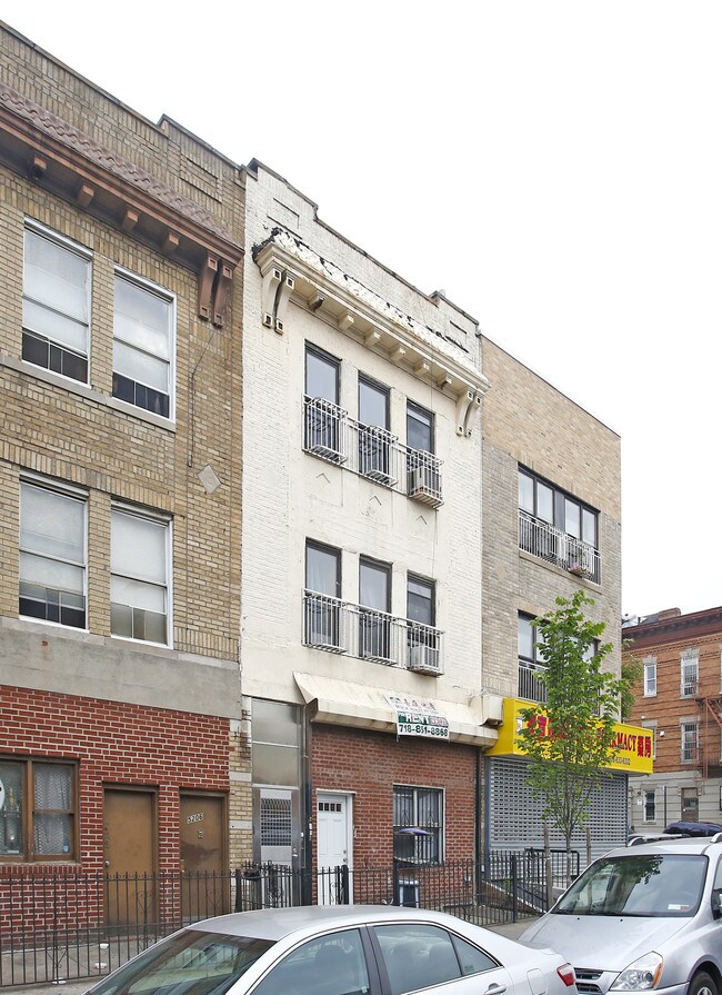 5204 7th Ave in Brooklyn, NY - Building Photo - Building Photo