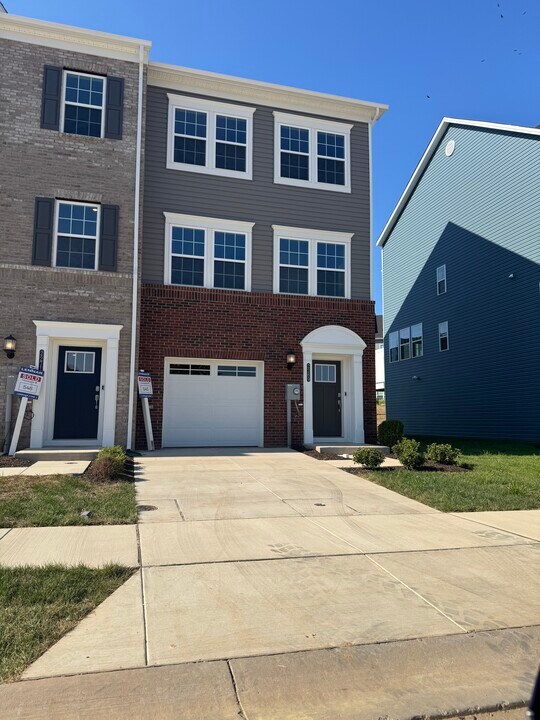 2269 Marcy Dr in Frederick, MD - Foto de edificio