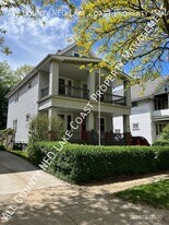 2084 Dowd Ave in Lakewood, OH - Building Photo