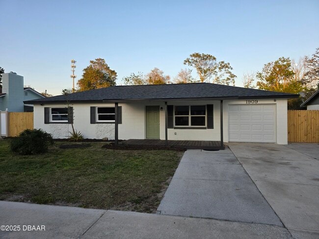 property at 1909 Nelson Ave