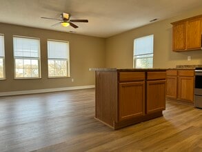 389 NE Sandalwood in Waukee, IA - Building Photo - Building Photo