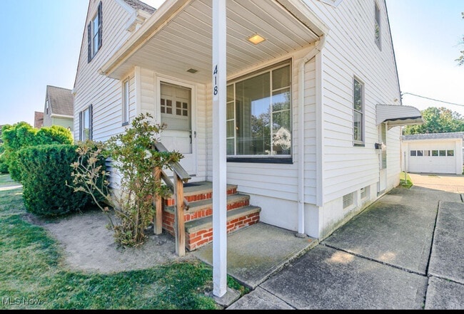 418 E 274th St in Euclid, OH - Building Photo - Building Photo