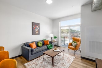 The Stanza in Pittsburgh, PA - Building Photo - Interior Photo
