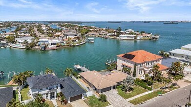 340 Palm Island NE in Clearwater, FL - Foto de edificio - Building Photo